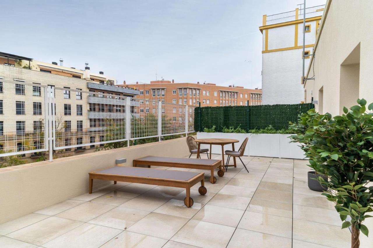 Limehome Sevilla Ronda De Capuchinos Exterior photo